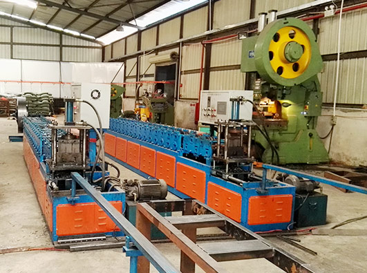 自有大型生产基地，一流仓储货架生产设备